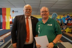 Urkunde-fuer-Thomas-Cassube