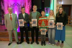 kleines-Geschenk-an-die-daenische-Jugend